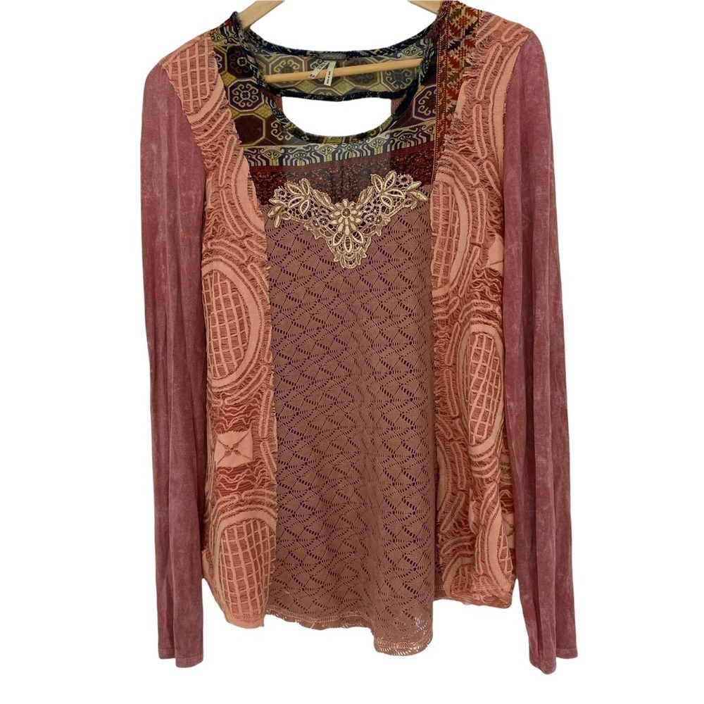 Gimmicks by BKE pink boho cut out lace embroidered LS top, XS